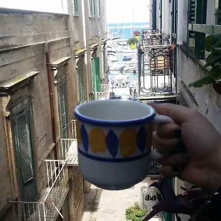 Il Gabbiano Di 아파트 트라니